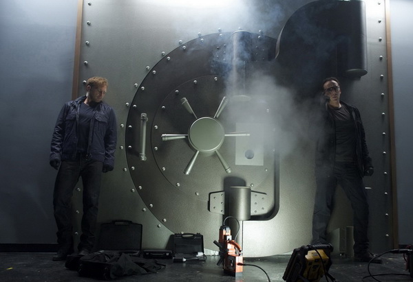 Кадр из фильма &laquo;Медальон&raquo;